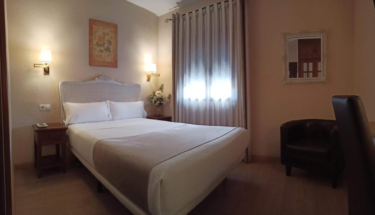 Hostal Rural Moratin Pastrana Εξωτερικό φωτογραφία